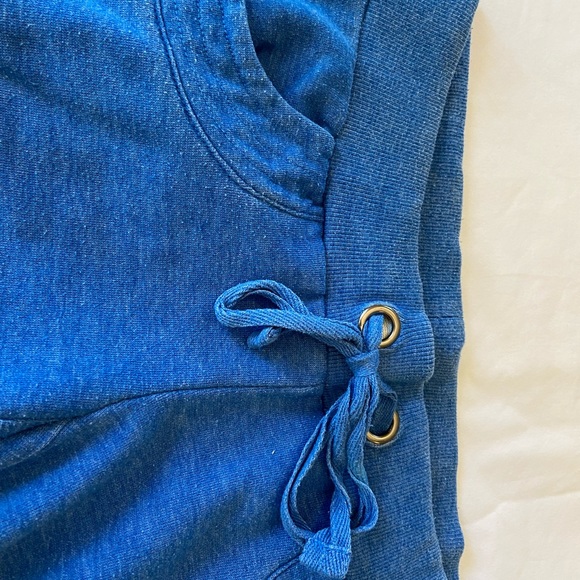 HP 🎉♥️ Capri Sweats 💙💙💙 - Picture 2 of 4